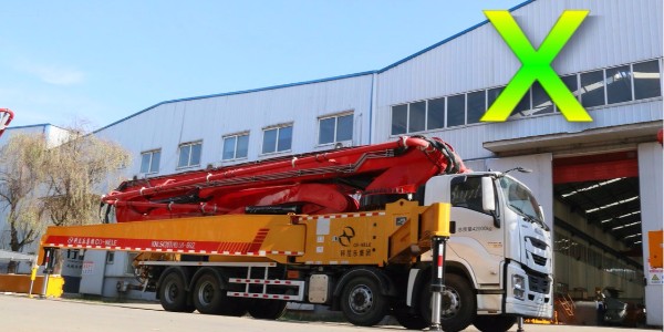 小型混凝土泵車打混凝土感覺(jué)吃力的原因是什么呢？——科尼樂(lè)