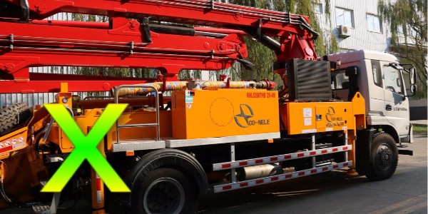 小型混凝土泵車為什么會(huì)產(chǎn)生側(cè)翻，應(yīng)當(dāng)及早預(yù)防——科尼樂(lè)