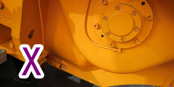 小型泵車在行駛過程中，突然爆胎該怎么解決才能有效避免事故的發生？