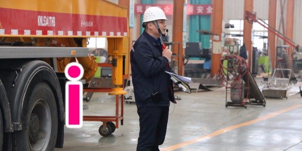 混凝土泵在更換油嘴或總成時應當做好哪些部位的清潔工作？