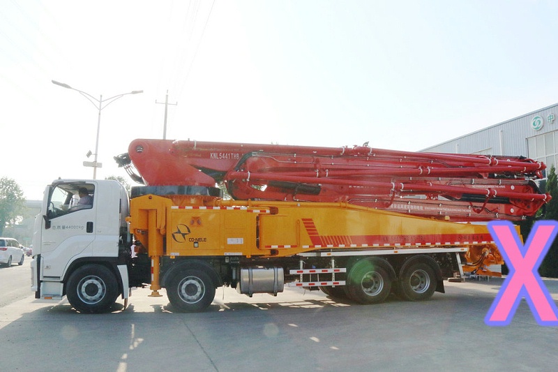 青島小型混凝土泵車價格 (12)