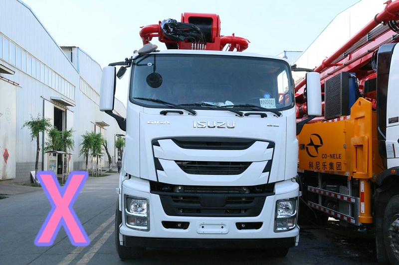 青島小型混凝土泵車價格 (7)