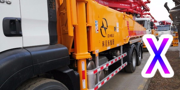 小型混凝土泵車的主要組成部分，組成一臺(tái)完整的泵車——科尼樂集團(tuán)