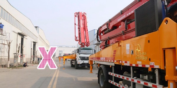 小型泵車使用時間久了，許多問題會隨之而來，該怎樣進(jìn)行處理呢？